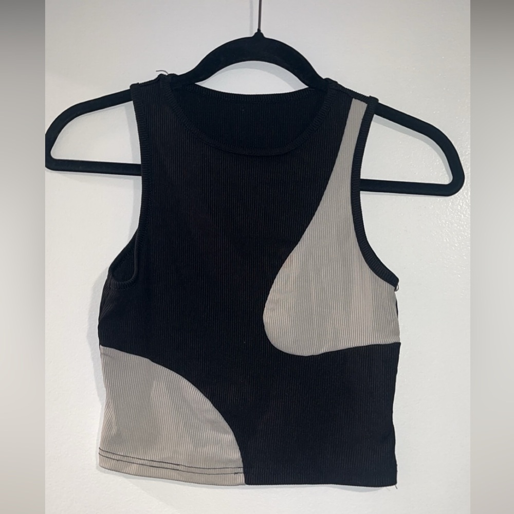 Women’s Colorblock Ribbed Tank Top - Black & white